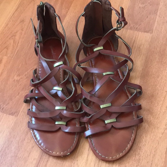 UniversalThread sandals - Picture 1 of 5